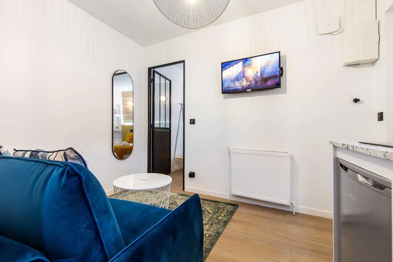 Apartament Cosy Studio 1Br4P - Tour Eiffel Champs De Mars 18 Paryż 0*,  Francja